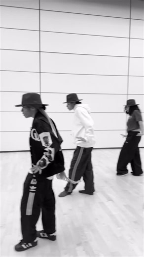 Ladies of Hip-Hop on Instagram: "just a little sneak peak 👀 featuring choreography from: @theeladybyrd @imanbrooks_ @yodalovejones @nubiannene @rascalrandi @dancelifedee peep our cast: @imanbrooks_ @rolliiv @nubiannene @yodalovejones @this__flow @dancelifedee @bgirlnikkiv_ @flyyathanyou @kimberleyyjoy @kemi_anne09 DEC 12th DEC 13th ( SOLD OUT ) GET YOUR TICKETS NOW ‼️ See you this weekend! @amarimonster @powerhouse_arts #THEIMAGINING"