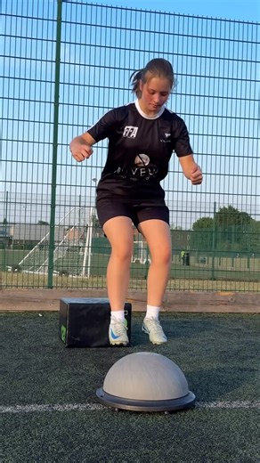 FOOTBALL FITNESS ACADEMY on Instagram: "BALANCE TRAIN FOR BETTER SPATIAL AWARENESS 💥 . . . Proprioception in football is the brain’s GPS for your body. It’s the subtle, hidden sense that tells your muscles where they are in space without looking. When you dribble, shoot, or tackle, your joints and tendons send real-time feedback to your nervous system, helping you balance, adjust posture, and make split-second decisions. It’s why a perfect first touch feels automatic and a last-minute slide fee