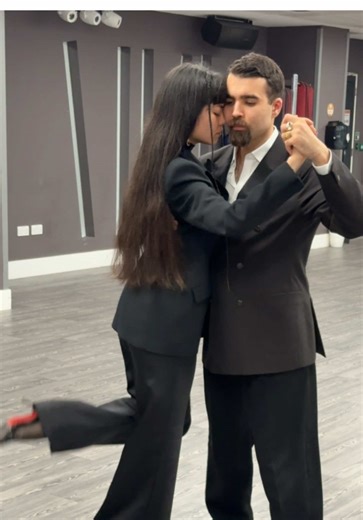Explore Adornos in Argentine Tango Classes