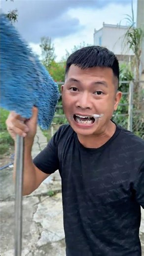 Giant Toothbrush Challenge! 😂 | You Won’t Believe How Big It Is #gianttoothbrush#funnychallenge