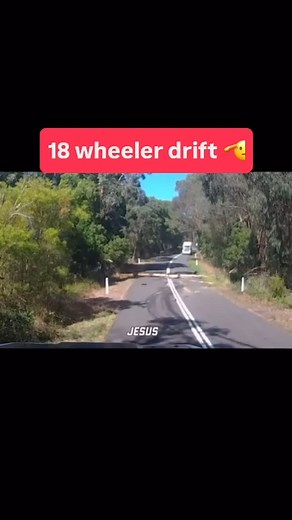 18 wheeler drift 👀🫡 (🎥: @disasterxvideo) #dashcam #dashcamfails #truckdrivers #trucklife #trucking #baddrivers #idiotdrivers #drivingfails #trucker #failarmy #truckfails #truck #viral #workmemes #ai | UNIS Trucking