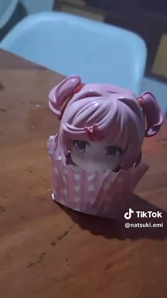 Natsuki Cupcake Meme IRL: The Nendoroid Version 🧁