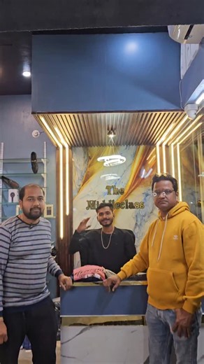 👑 The-middle-class collection 👑 on Instagram: "Happy customer . . #middleclass #instagood #trending #fashion #gondiacity #instalike #viral #viralvideos #tirora #explore"