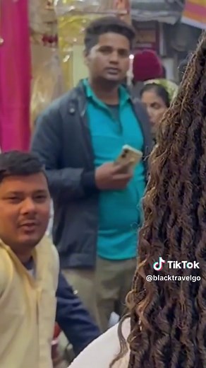 Black Girl in India: Walking Experience and Reactions