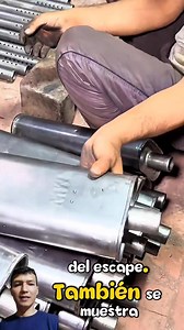 Mira el increíble proceso de fabricación de silenciadores para escape. Es impresionante ver la habilidad de los trabajadores y cómo cada pieza encaja a la perfección. 🔧🔥 ¿Te imaginabas que llevaba tanto trabajo? ¡Déjanos tu comentario! 👇 #Metalúrgica #Procesos #Autos #Escape #Increíble #viral | Metálicas Melers