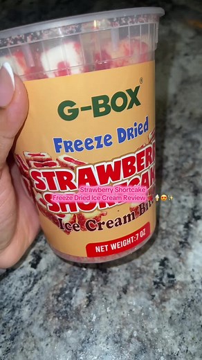 Strawberry Shortcake Freeze Dried Ice Cream Review 🍓🍦😍✨ #freezedried #freezedriedicecream #strawberryshortcake #sweettreat #sweettreats