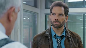 109K views · 2.1K reactions | ¡Zas! Otra vez se van en contra de Roberto y es suspendido como fiscal  ¿Qué paso? ¿Así cómo se llega a cualquier verdad? 廊 #JuegosDeAmorYPoder, lunes a viernes 10P/9C por Univision.  #JuegosDeAmorYPoderUS #amor #poder #telenovelas #drama #novela #Clippeo | Univision | Facebook