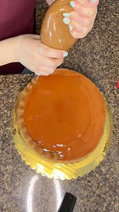Este es el dulce de leche q utilizó para decorar los chocoflanes 🙌🏻💕 #chocoflan #dulcedeleche #nestle | Jennifer cocinando