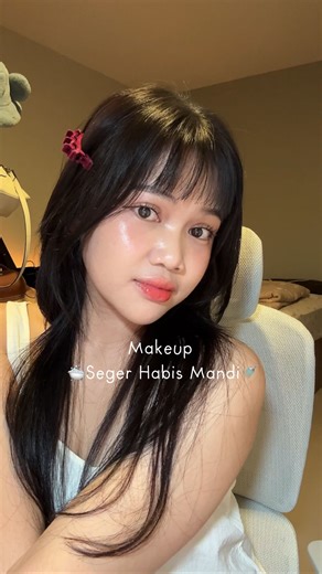 Arindala on Instagram: "Tutorial makeup sat set yg bikin seger kaya abis mandi😋🤍 #NPURE"