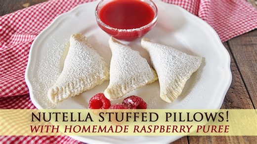Nutella stuffed pockets with raspberry puree: A sweet and fruity dessert recipe