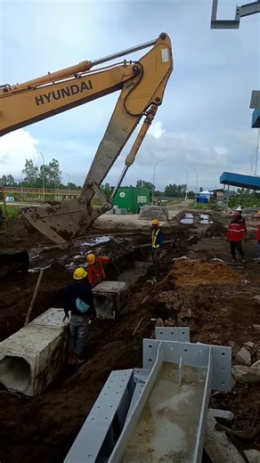 # Install box culvert by excavator # Bulking Bagendang
