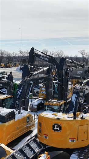 Got snow? No problem - but friends don't let friends' cold faults sneak into spring plans. Prevent costly maintenance and unnecessary downtime with a winter inspection by a Certified Murphy Tractor technician. 🔦 With service financing available, we're here to keep your workhorse running when you need it to #perform the most. Schedule a free 56-point machine inspection today and get 10% off parts* and 15% off labor*! Visit murphytractor.com/new-equipment/offers/winter-inspections/ to learn more.