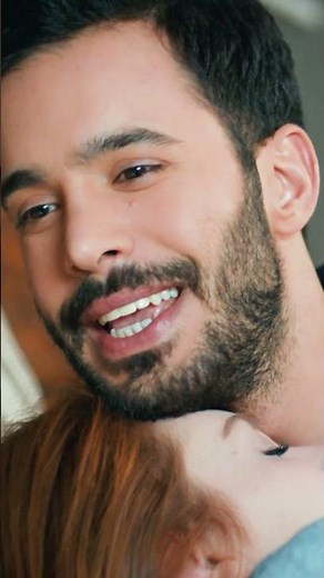دفنة لم تكتفِ من تقبيل عمر 😘❤️