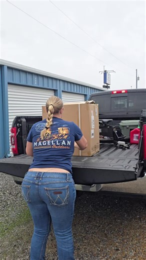 Linz (@chevy_princess89)’s videos with Blue Collar Woman - Unbound Music