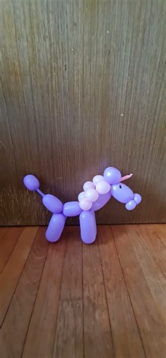 Unicorn balloon twisting! 独角兽造型 #diy #balloon