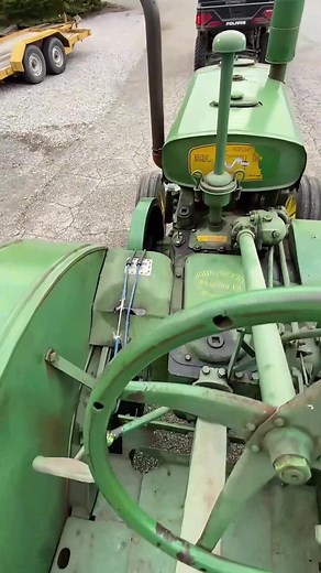29K views · 737 reactions | Giving the old iron a little pull start. #JohnDeere #ClassicTractor #FarmLife | Vreeland | Facebook