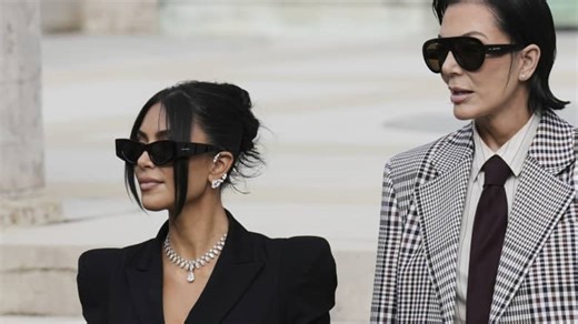 كيم كارداشيان تكشف عن إصابتها بتمدد الأوعية الدموية في الموسم الجديد من مسلسل "عائلة كارداشيان"