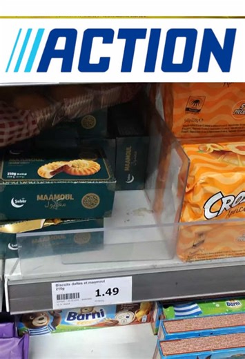 Ich mache ein ausführliches Unboxing und Review von Maamoul Dattelkeksen aus dem Action. In der Box sind 6 einzeln verpackte Maamoul-Kekse, jeweils sorgfältig und sehr stabil verpackt. Die Verpackungen sind so robust, dass sie nur schwer zu öffnen sind. Im Video zeige ich das echte Aussehen der Maamoul Kekse, wie sie in Wirklichkeit aussehen, die Füllung mit Datteln, die Form, die Größe und die Qualität. Perfekt für alle, die Snacks von Action, orientalische Süßigkeiten, Dattelkekse, günstige Pr