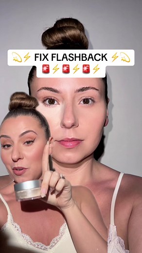 AD✨ @coverfx Perfect Setting Powder has us covered 😜👏🏻 Using a powder closer to your skintone can help prevent 📸 flashback 📸 I wear shade light ✨ #makeuphacks #makeuptips #viralmakeup #greenscreen