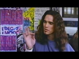 Exclusive: Singles Deleted Scene - The Poncier Tape