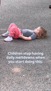 Toddlers stop having daily tantrums and meltdowns when you start doing this: preparing them for what’s to come. When you take the time to prep your kids before each activity, they know what to expect and can go with the flow. Create a home environment that supports their need for structure and predictability. Allow plenty of time for transitions, so you can approach each moment with patience and understanding. Here’s how it works: 1. Preparation: Talk to your child about what’s going to happen n