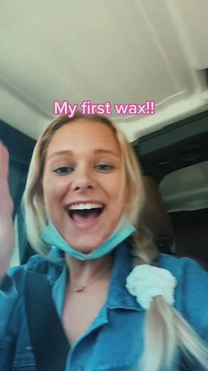 Summer Bikini Waxing Guide: Color Customizer and Tips for a Smooth Experience