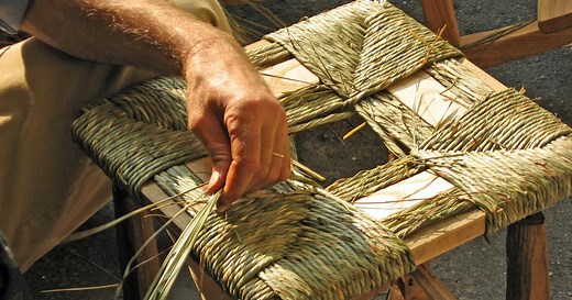 Comment rénover une chaise en paille ?