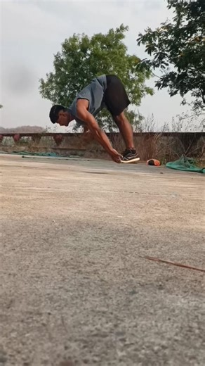 Hard push-up work out 😱#shorts#fitness #Freestyle push-up work out #shortvideo #trending #vairal