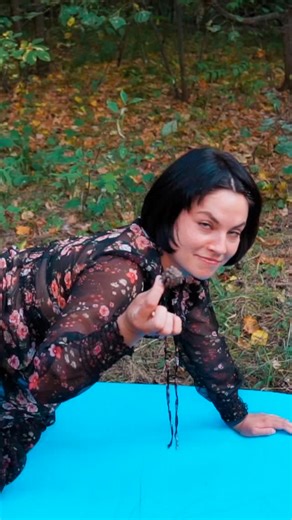 Yoga Queens | Experience the magic of outdoor yoga with Evelina as she stretches and moves gracefully in her favorite dress! 🍃💃 This session blends... | Instagram