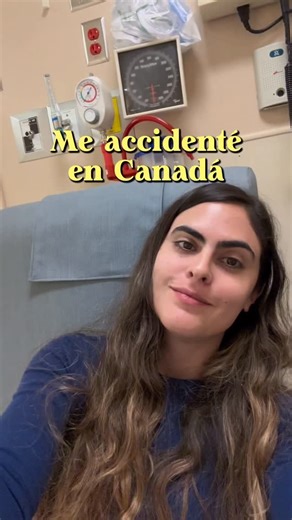Lu Fernandez | tips de viajes on Instagram: "Lecciones que aprendí de mi accidente en Canadá: 1. Viaja con un buen seguro 2. Siempre guarda el boarding pass de salida de tu país 3. Pide el reporte de la atención o tu historial clínico 4. Los hospitales canadienses viven en el siglo pasado, nunca había tenido que usar un fax. En algunos hospitales el manejo del pago es más fácil que en otros, el hospital público canadiense no es tan sencillo. Pero lo bueno es que se logró y yo no tuve que desembo
