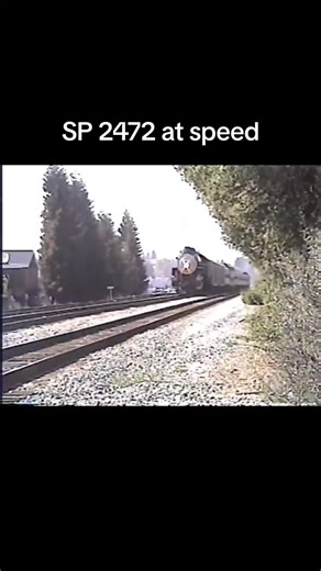 Southern Pacific P-8 2472 at speed #steamlocomotive #steamtrain