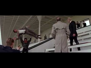 James Bond - Overhead lift