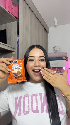 Probando el Brownie de chocorramo con mantequilla de maní😋✨ #chocorramo #manitoba #brawnie #probandocomida #candy | Sorany Duarte