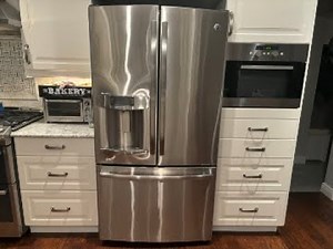 DIY, Easy fix! The Freezer works but refrigerator doesn't! Replace fan motor! PYE22PSHBSS GE Profile