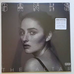 BANKS - The Altar