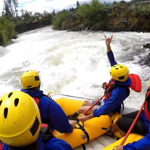 Over 250 unforgettable, one-of-a-kind outdoor adventures from across the world. Solo-friendly and expert-led. | Much Better Adventures