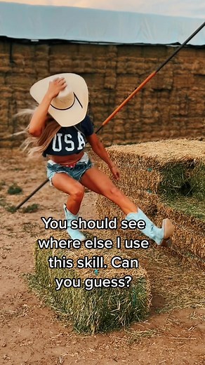 Farm Gym continues to help my career #happyfourth #countrygirl #farmersdaughter #alfalfa #yeehaw #fitness #countryfit