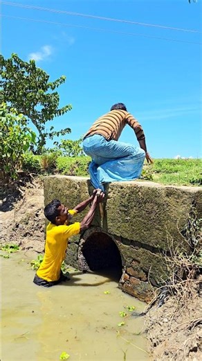 Hilarious Bridge Hug Prank! 🤣 OMG Lungi Fail!