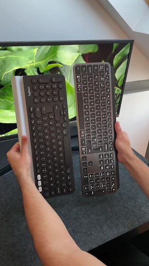 Logitech MX Keys vs K780 Keyboards #tech #technology #logitech #mxkeys #logitechkeyboard #logitechk780 #logitechmxkeys #keyboard #fyp