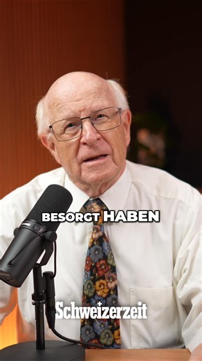 Seit über 10 Jahren erlebt die Schweiz eine massive Zuwanderung. Viele Geflüchtete kommen nicht aus Not, sondern wegen vermeintlicher Vorteile. Doch was kostet das Asylwesen wirklich? Eine Schätzung von 2012 ergab 7,132 Milliarden Franken – heute wären es 12 bis 13 Milliarden! Damit gesagt wird, was nicht ungesagt bleiben darf! Abonnieren Sie die Schweizerzeit, die mutigste Zeitung der Schweiz. Jetzt GRATIS Probe-Abo bestellen unter www.sz-abo.ch #Asylpolitik #Schweiz #Migration #Kosten #Flüchtl