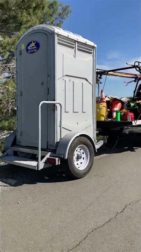 Jogging … Saw Mobile Toilet by Star …