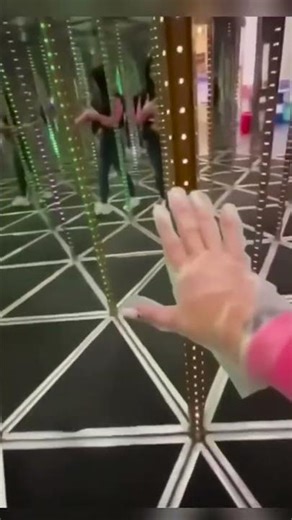 Mirror Maze Trick 🪞
