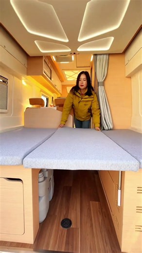 SAIC Maxus rear-wheel drive dual-rear tire mini RV #RVtravel #RVlife #RVRoadTrip #UsedRV #RVTourism.