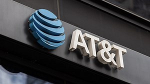 AT&T Confirms Cell Service Outages, Verizon Claims No Network Issues