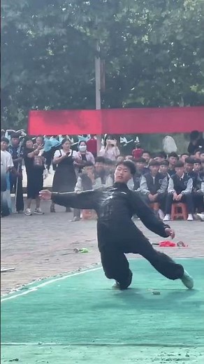 Zui Quan (Drunken Fist): The Art of Fighting Like You're Wasted... But Deadly! 🥋🍺