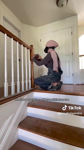 Revamped my stairs with a fresh coat of paint! Check out the before and after. Thinking about adding a runner – thoughts? Follow for more DIY and design ideas! 🏡 #diy #homemakeover #interiordesign #interiordesigner #painting #paint #blackpaint #paintmixing #freshcoatofpaint #uglystairs #diystairs #fyp