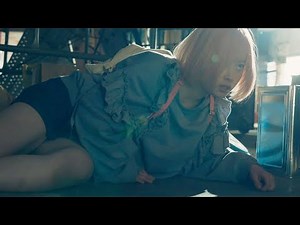 橋本環奈、ショーパン姿で激しいアクション！ 城田優と殺し屋同士の激烈バトル 映画「バイオレンスアクション」本編映像