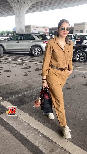 @isha_konnects #IshaKoppikar #smartphone #apple #android #unboxing #productreview #techtutorial #coding #programming #ai #robotics #gaming #gamingsetup #cybersecurity #software | Afzal Khan | Facebook