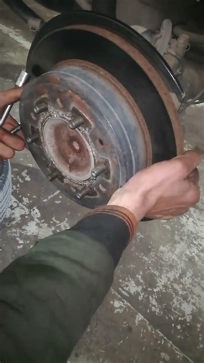 FJ cruiser rear hand break open inspection. #mechanic #automobile #fjcruiser