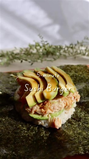 The easiest 5‑minute Japanese sushi burger 🍣
